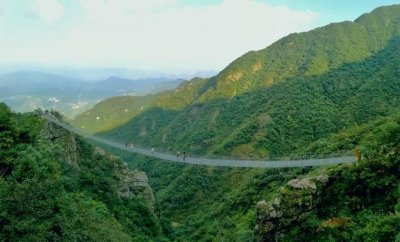 ​邵阳附近一高空铁索桥开放，比张家界玻璃桥恐怖100倍！！！