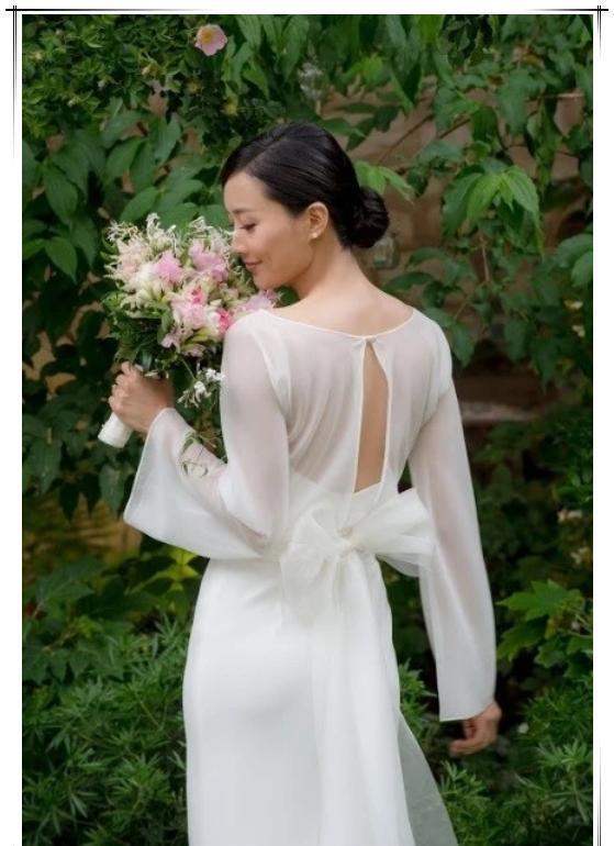 豪门梦碎的陈法拉又结婚啦，穿白婚纱忒清纯，法国老公绅士又帅气