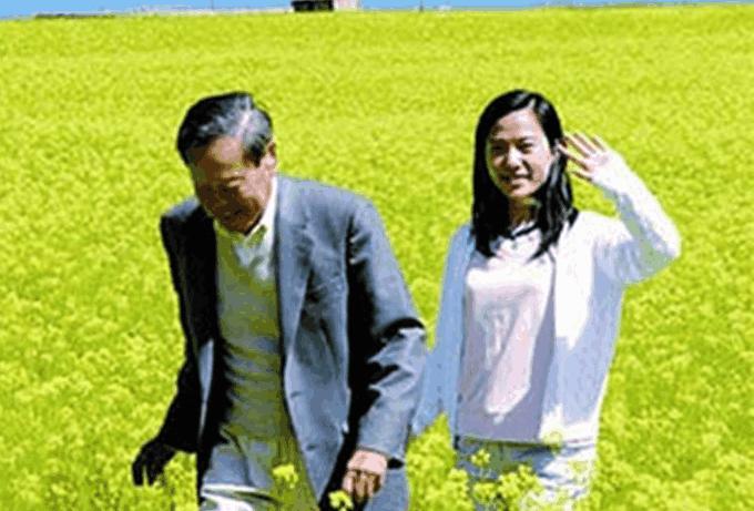 翁帆父亲透露: 杨振宁从不叫我岳父, 网友: 那他叫啥?