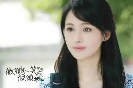 郑爽：新版《倩女幽魂》剧照，网友：确定不是在拍小龙女