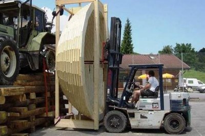 ​世界上最大的木碗，直径1.5米能装6个成年人