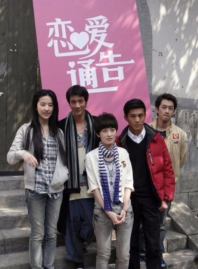 曾轶可发文称遭到首都机场工作人员刁难,还被叫进“小黑屋”教训