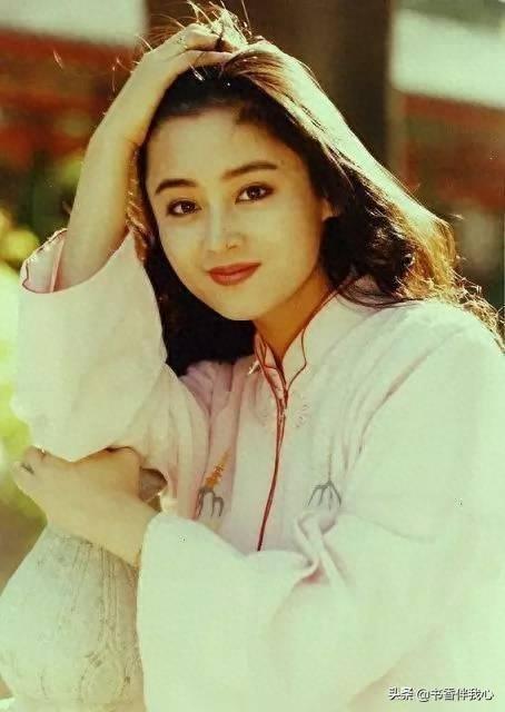 陈红，被誉为中国影视界“最美女演员”，中国第一代“琼瑶女郞”