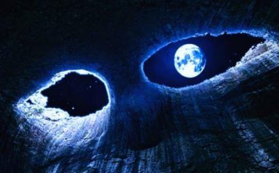 ​孟美岐牛奶照 十四岁时用牛奶浇脸着装暴露极具诱惑