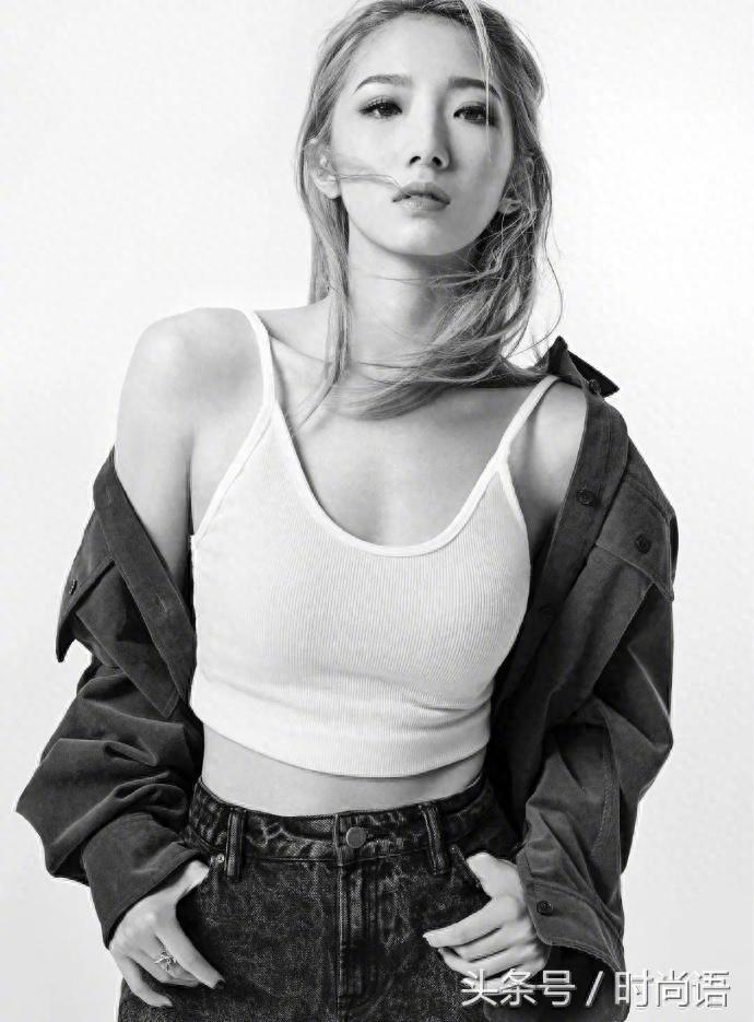 火箭少女101黑白时尚大片写真图片