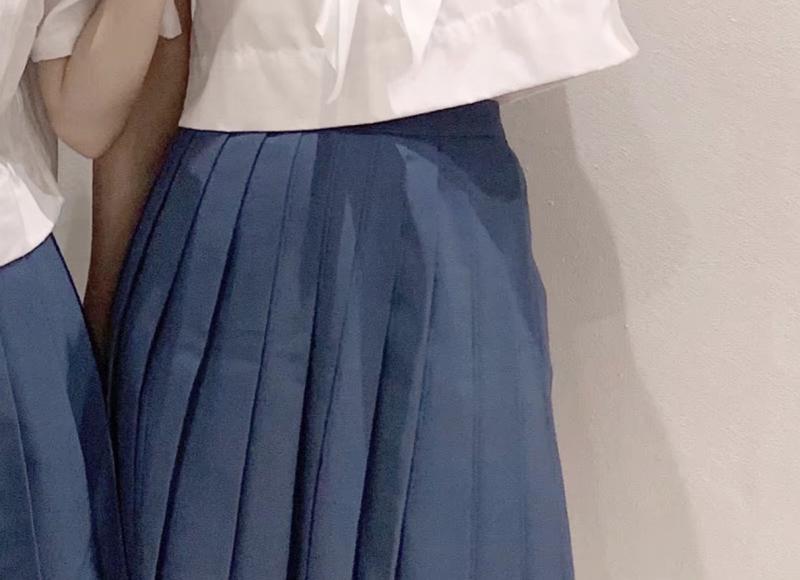 到底是什么让成年人“抬不起头”？