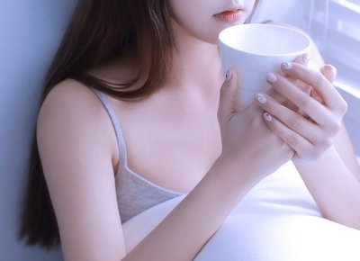 ​大方脸适合什么发型（这款浪漫瘦脸系发型）