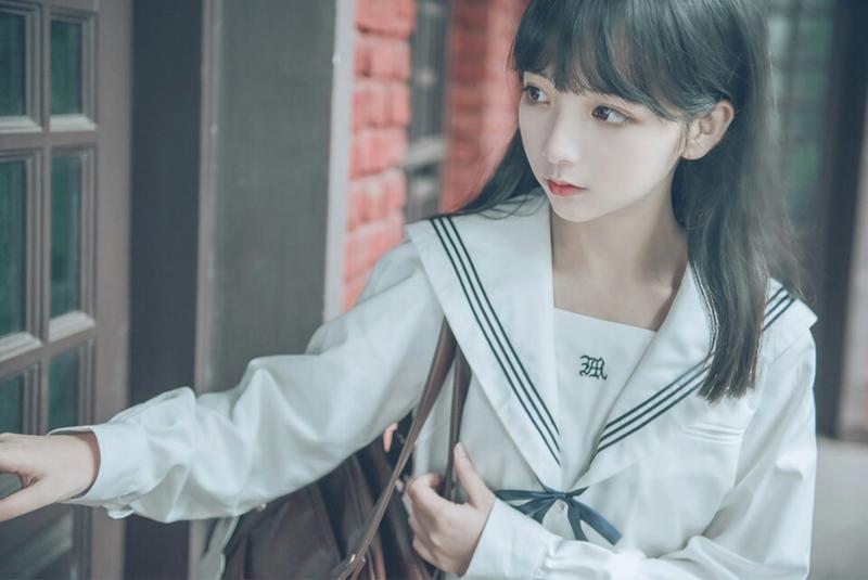 女生说自己不爱聊天我该怎么撩