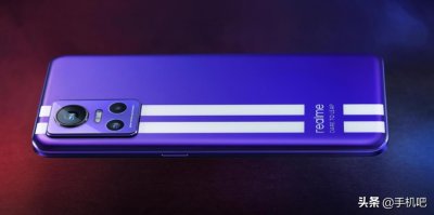 ​realme真我性价比到底有多高？5分钟充电50%，两千价位选它