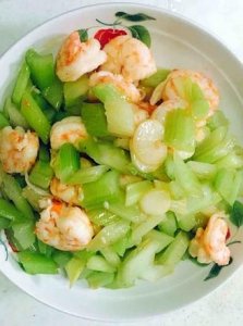​西芹炒虾仁的家常做法详细教程