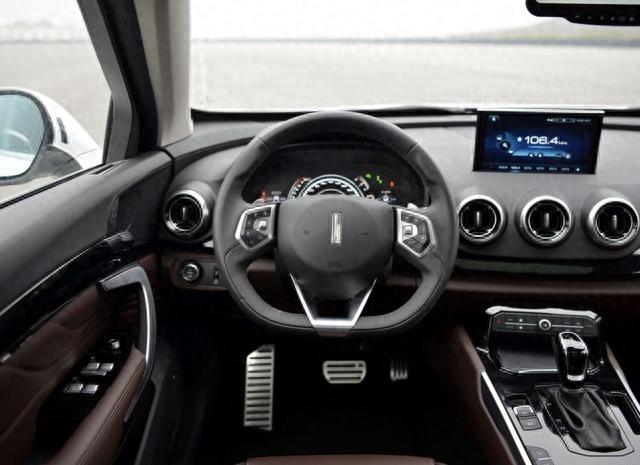 汽车图集：远看车标酷似林肯，实则更有内涵