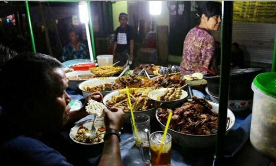 直击最真实的印尼，看看老百姓月入多少钱