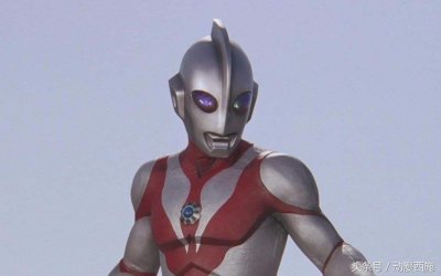 ​目前最弱的4个奥特曼，打怪兽风险很大，最后两个还是赶快退休吧