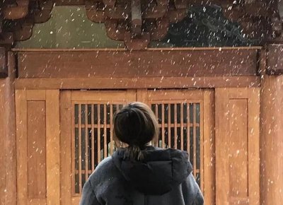 ​发现老婆出轨告诉对方的妻子，发现老婆出轨后，应该告诉对方的妻子吗？