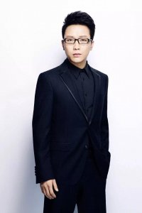 ​李玉刚《新贵妃醉酒》无缘春晚，网友直呼春晚水分越来越大