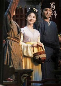 ​《蜀锦人家》剧评：谭松韵演绎的独立成长与爱情启示