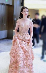 ​适风波再升级！刘亦菲意外卷入，圈内暗流涌动，待播剧命运未知