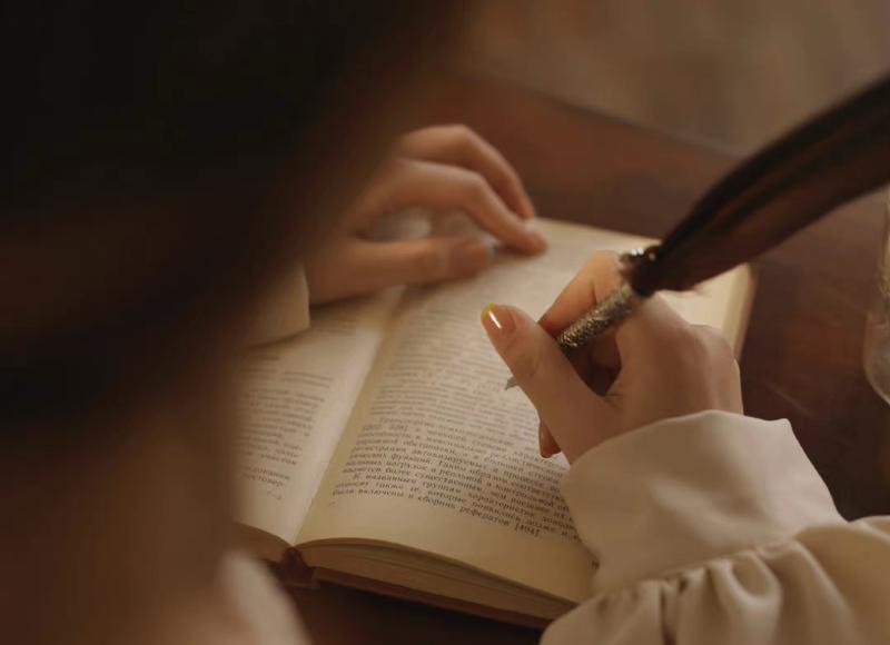 男朋友拿你手机