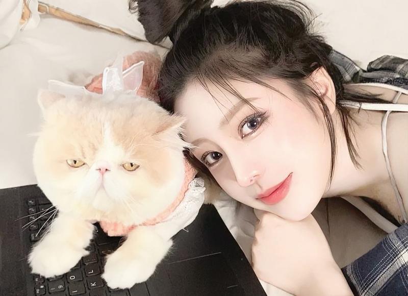 女生坐男生大腿男生有什么反应，坐腿杀让男生心跳加速