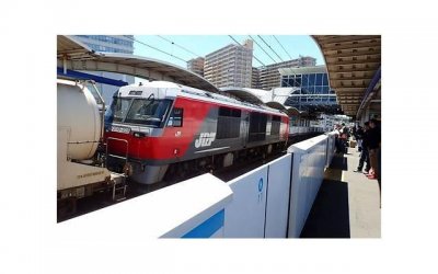 ​想和男朋友分手，可还欠他钱怎么办