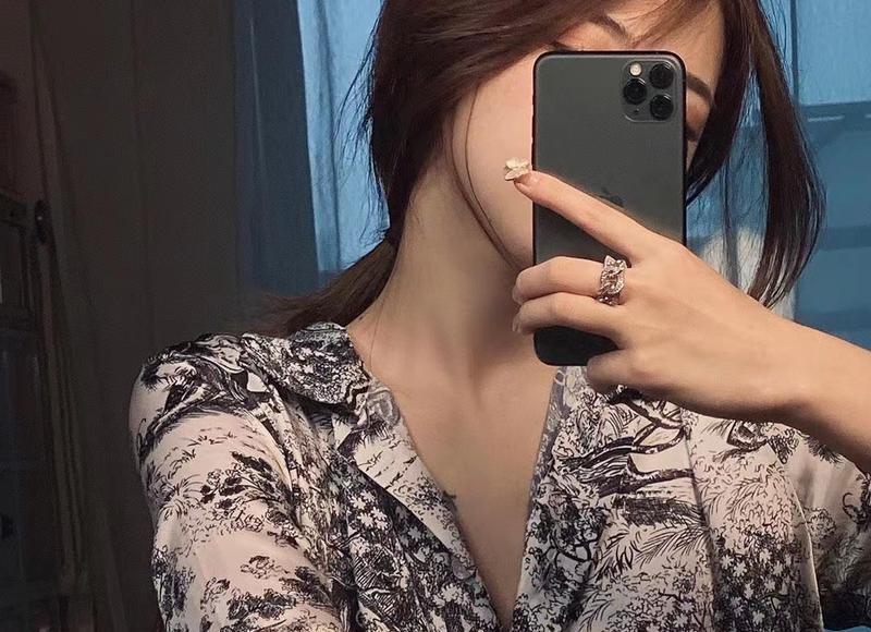 结婚证少一个怎么办理离婚