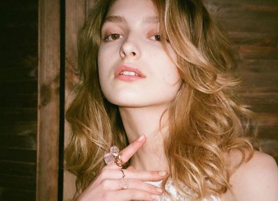 ​大爷中风后行动不便，大妈动辄打骂，邻居：年轻时大妈没少挨打