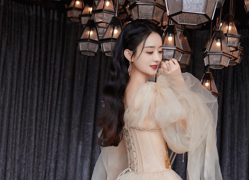 怎么把一个内向的女生追到手？