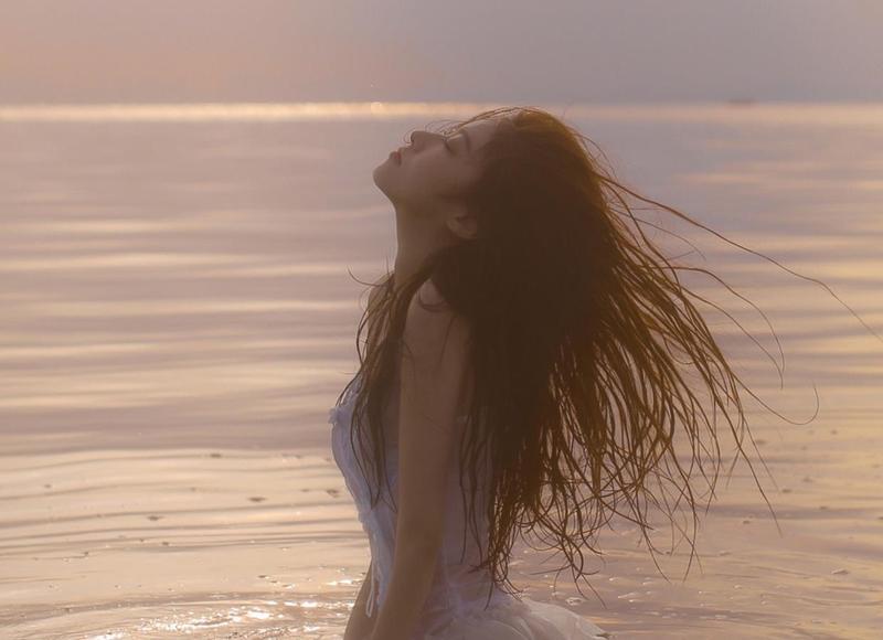 介绍：一接吻就伸舌头的人是什么人？你是否也有这种经历？