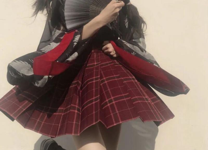 带女朋友出去旅游她给我转账(已婚同事约我去旅游)