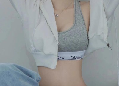 ​女朋友越来越抗拒我亲她