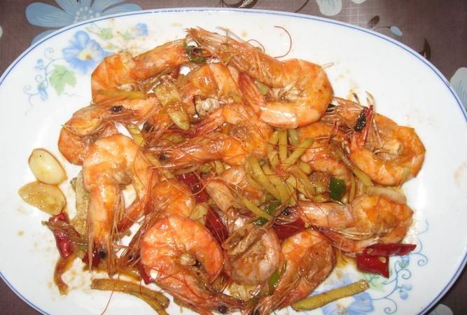 鲁菜十大经典名菜油焖大虾