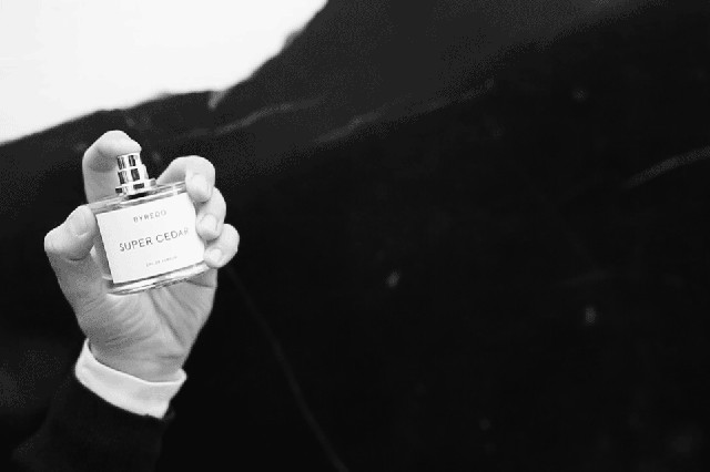 十大公认最好闻的香水男士(10款好闻不贵的男士香水)插图1