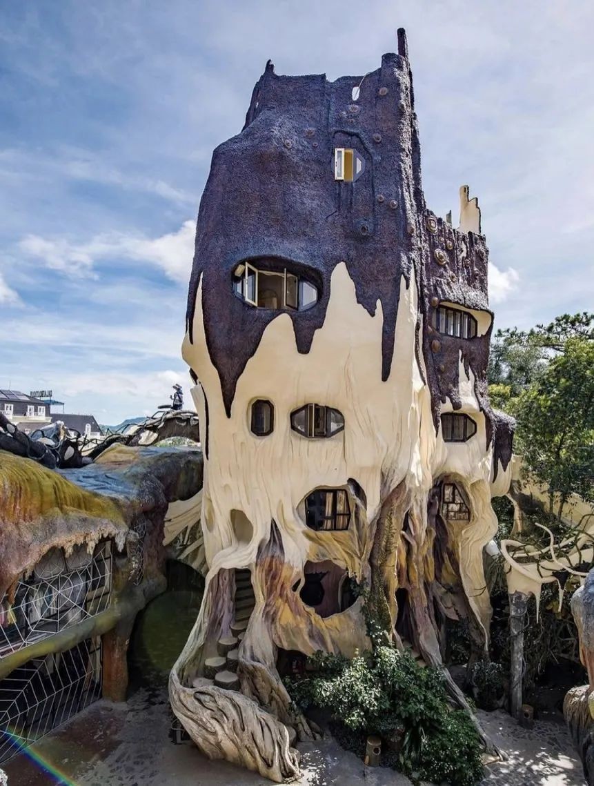 世界“最丑”的十处建筑！有人爱得情不自禁