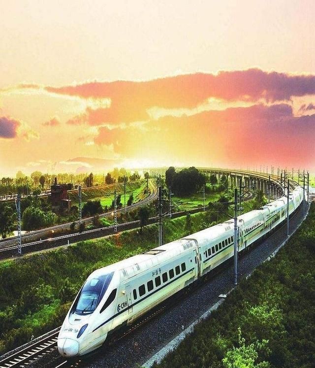 高铁怎么看车厢号，高铁票怎么看车厢号和座位号？图3