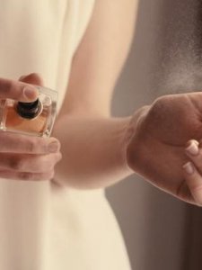 ​香水的作用(香水的使用方法)