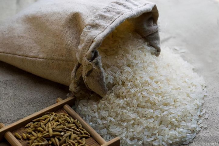 大米执行标准哪个好（内行人选大米的技巧总结）