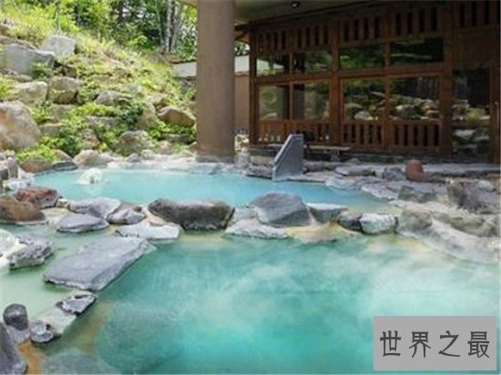 世界上十大最惬意的泡汤温泉，在这里泡温泉堪比大保健！