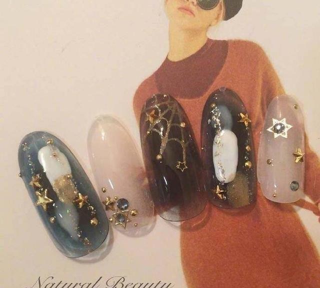 星月美甲长什么样？最近ins上超火的星月美甲图片大全 很适合春天