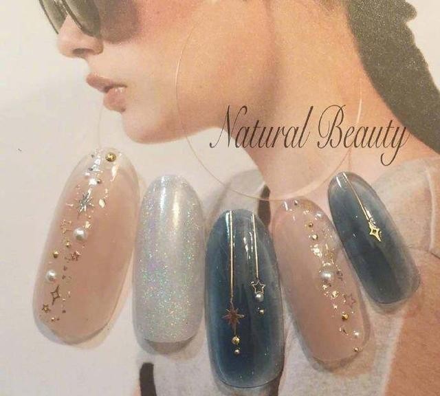 星月美甲长什么样？最近ins上超火的星月美甲图片大全 很适合春天