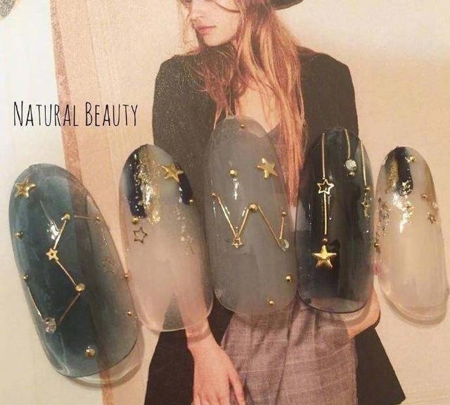 星月美甲长什么样？最近ins上超火的星月美甲图片大全 很适合春天