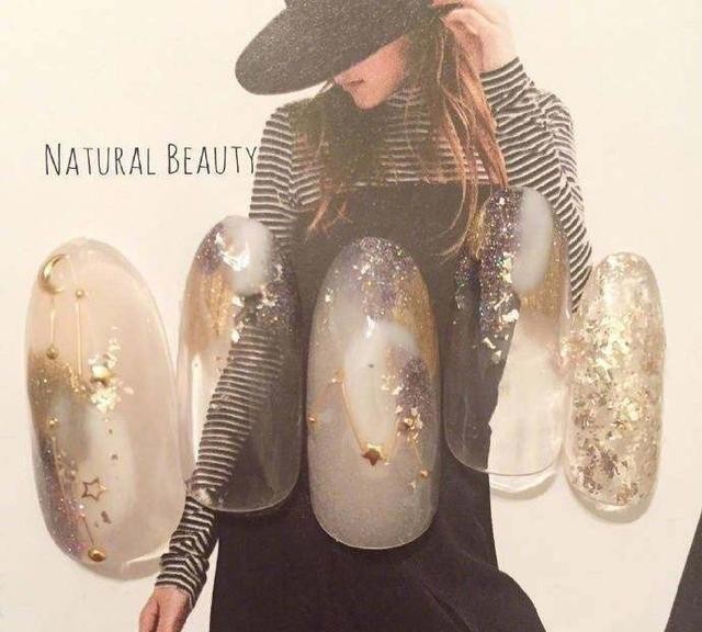 星月美甲长什么样？最近ins上超火的星月美甲图片大全 很适合春天