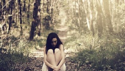 ​悲伤难受的图片大全，走出难受的四种方式_忙起来便能忘怀懊恼