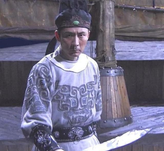 神探狄仁杰中的最强“兵器”乃胖灵所用，幽兰剑、链子刀甘拜下风