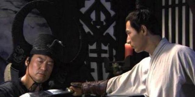 神探狄仁杰中的最强“兵器”乃胖灵所用，幽兰剑、链子刀甘拜下风