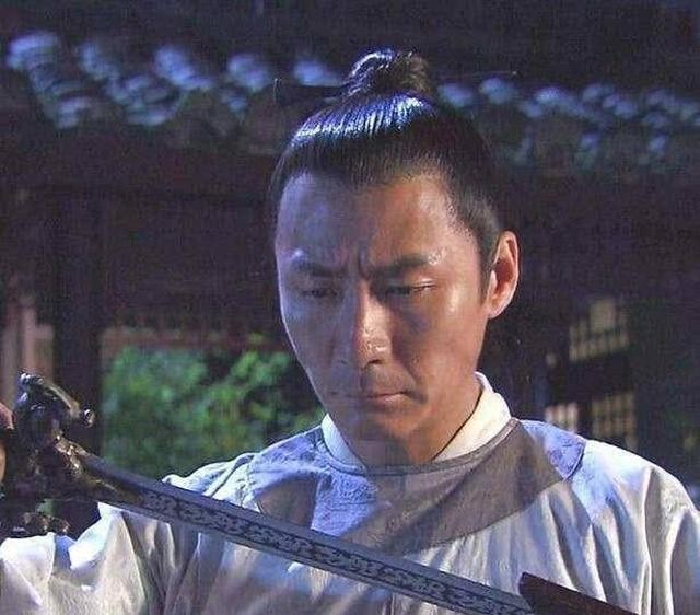 神探狄仁杰中的最强“兵器”乃胖灵所用，幽兰剑、链子刀甘拜下风