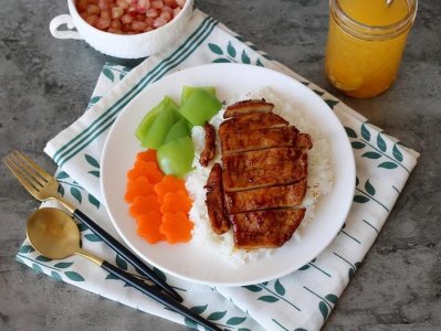 ​最简单的营养快菜：照烧鸡排饭，香嫩多汁，美味不可挡！