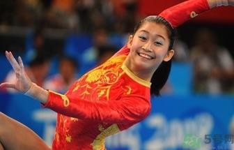 体操运动员为什么长不高?为什么体操运动员都不高?