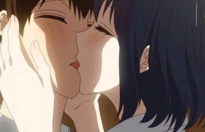 ​接吻时为什么男生喜欢伸舌头：身体自然反应，或单纯试探