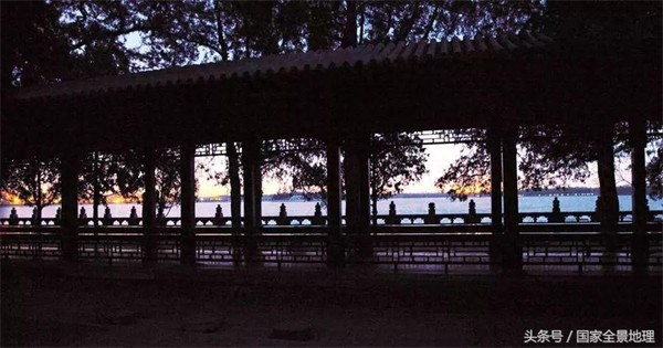 颐和园长廊多少米(颐和园长廊728米的含义)