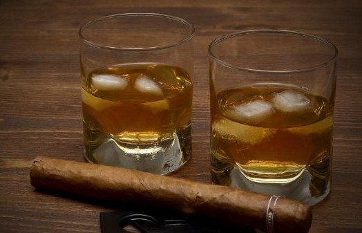 威士忌多少度的酒,威士忌高度好还是低度好图2